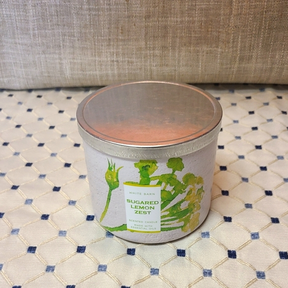 🆕️🍋 NWT Sugared Lemon Zest🍋 3-Wick Candle - Picture 1 of 4